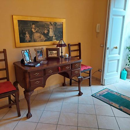 Casa Di Corte In Centro Storico Καζέρτα Εξωτερικό φωτογραφία